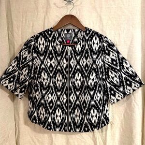 Vince Camuto short sleeve jacket